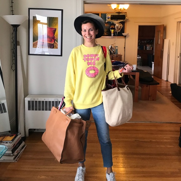 Meet your POSH Ladayyyyy - Picture 6 of 16